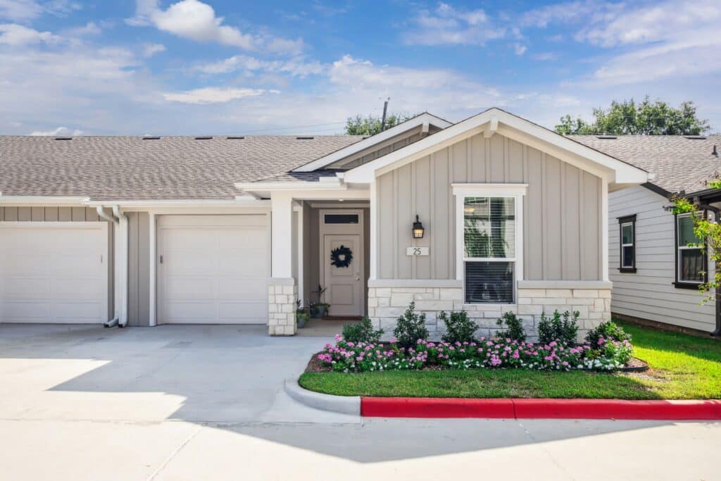 The Landing at Augusta Woods: 55+ Senior Living Cottages in Spring, TX - Image 31