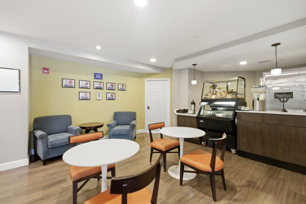 The Landing on Dundee Senior Living: Assisted Living & Memory Care in Wheeling, IL - Image 16