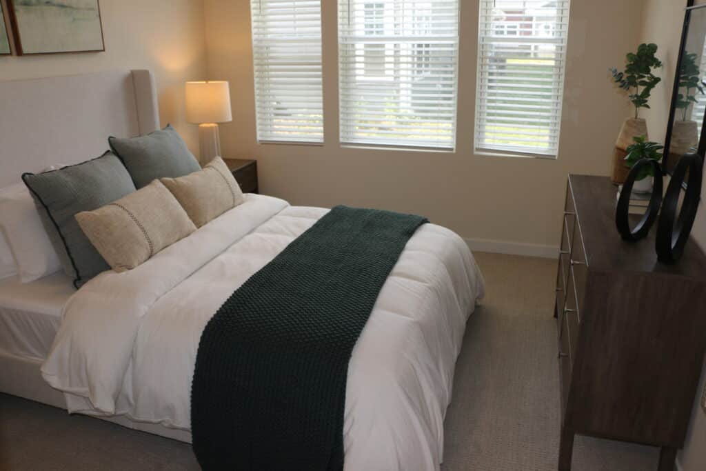 The Brant at Oswego: Luxurious Senior Living - Image 9