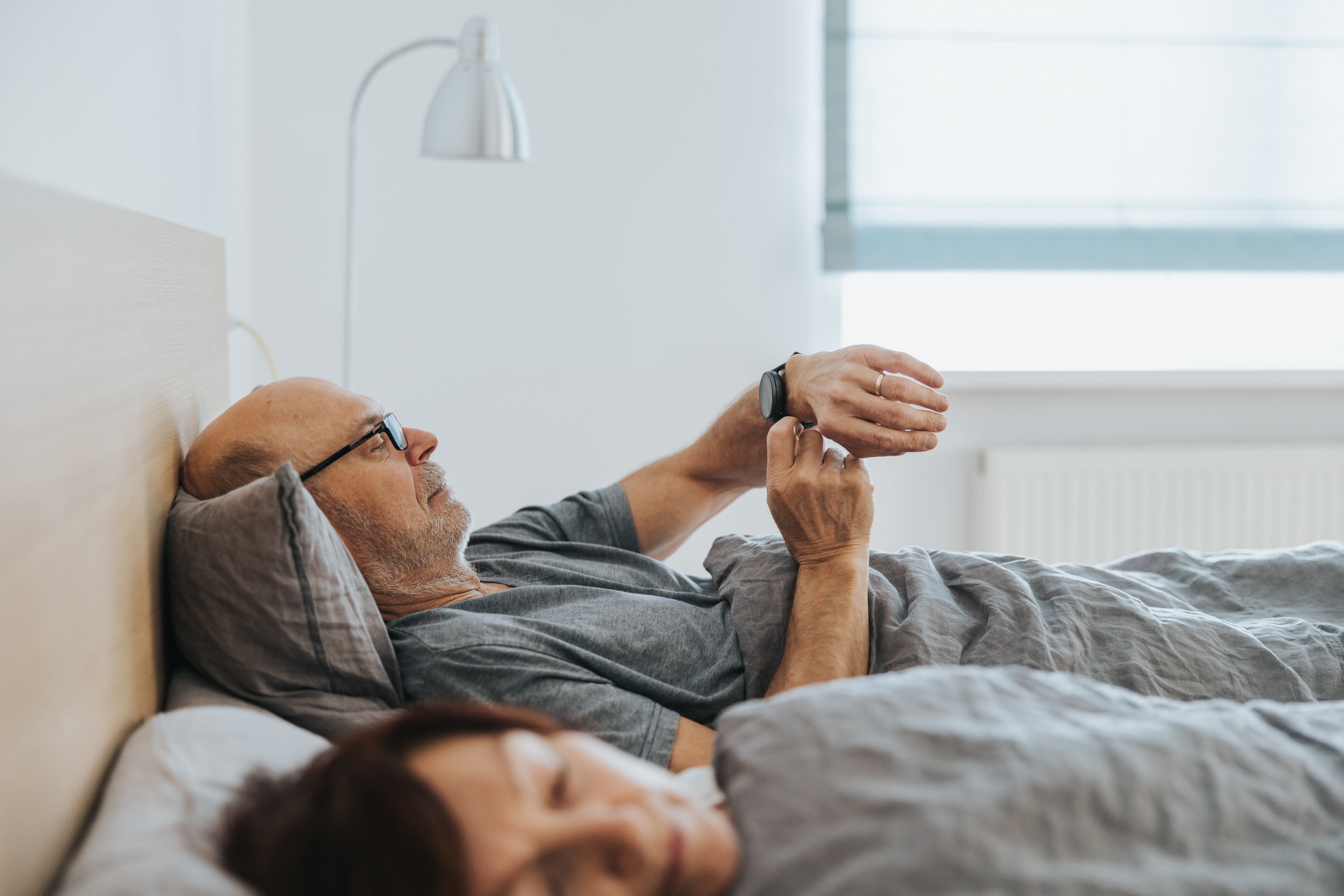 5 Great Ways to Help A Senior Loved One Sleep Better 